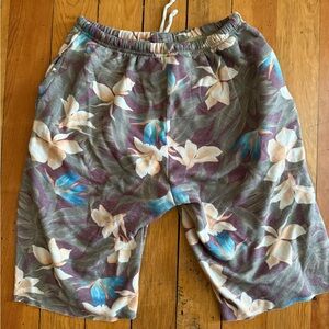 GUC aviator nation shorts size M